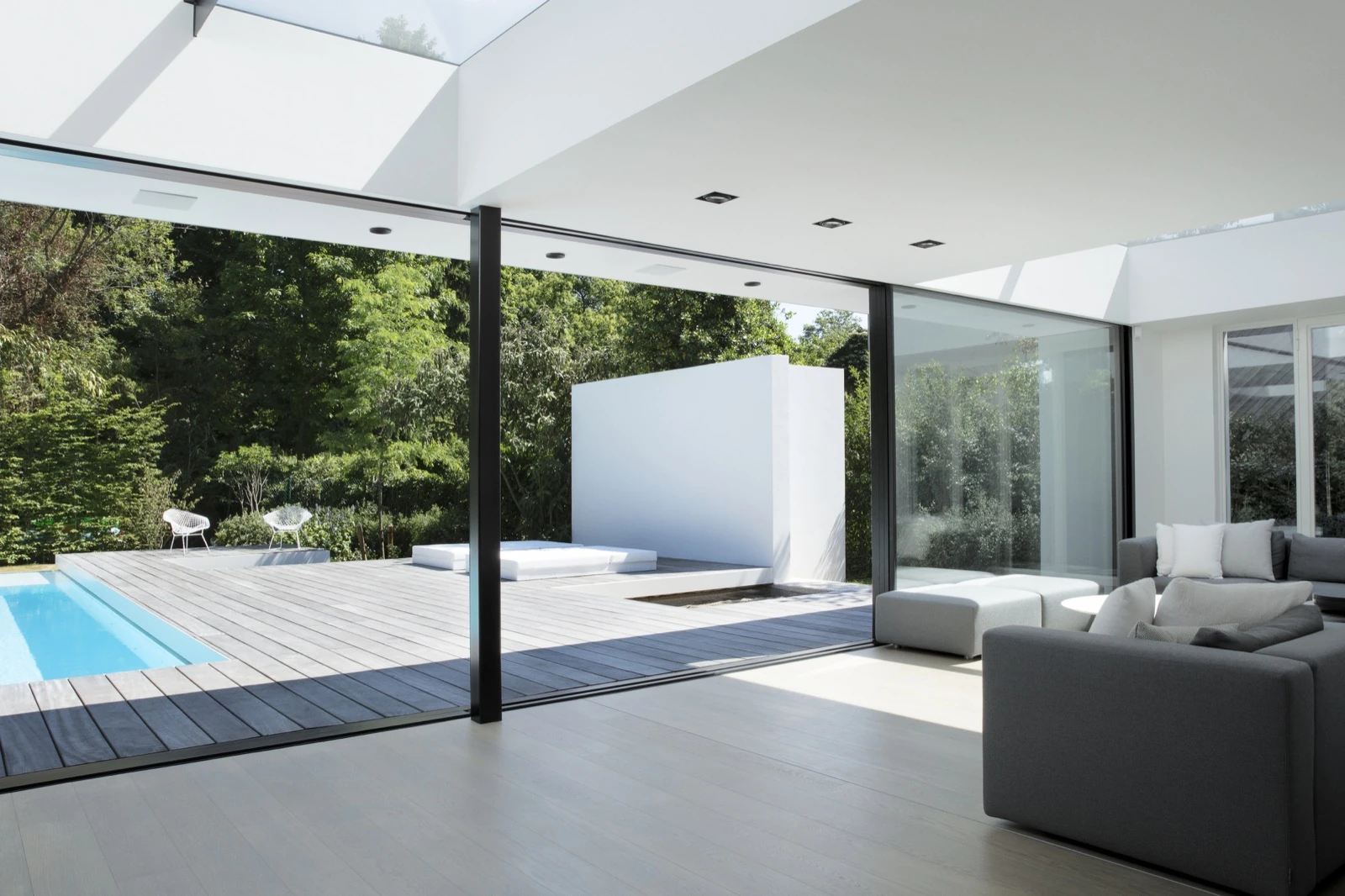 Reynaers HiFinity aluminum sliding glass doors in modern – aluminum sliding doors featured on Reynaers Aluminum Sliding Doors | HiFinity &
