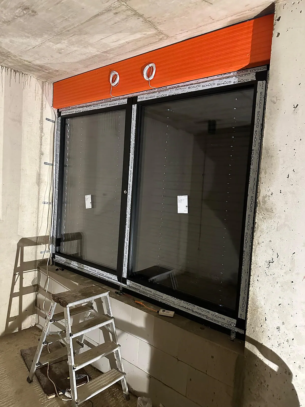 Two-part aluminum window with integrated solar protection – aluminum project reference featured on Projects & References | Custom Aluminum Windows